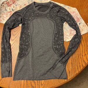 Lululemon Swiftly Tech Long Sleeve Crew shirt